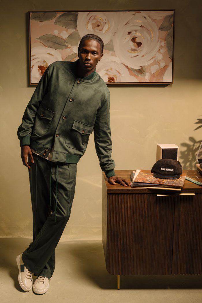 Antar Levar Coupe Suede Set