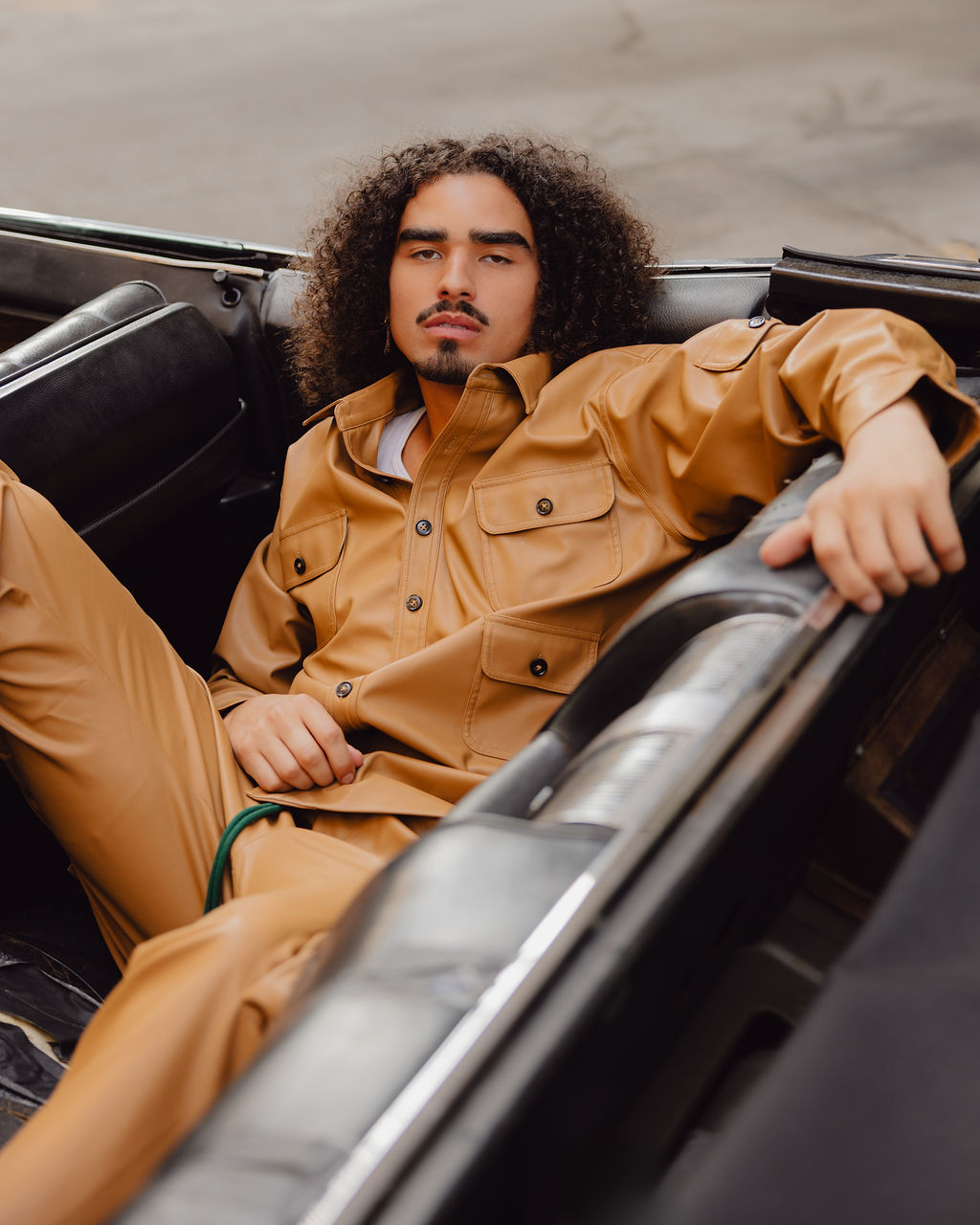 Antar Levar Roosevelt Leather Set